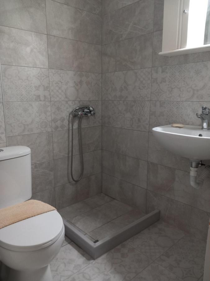 Jasmine'S Guest House Карловасі Екстер'єр фото