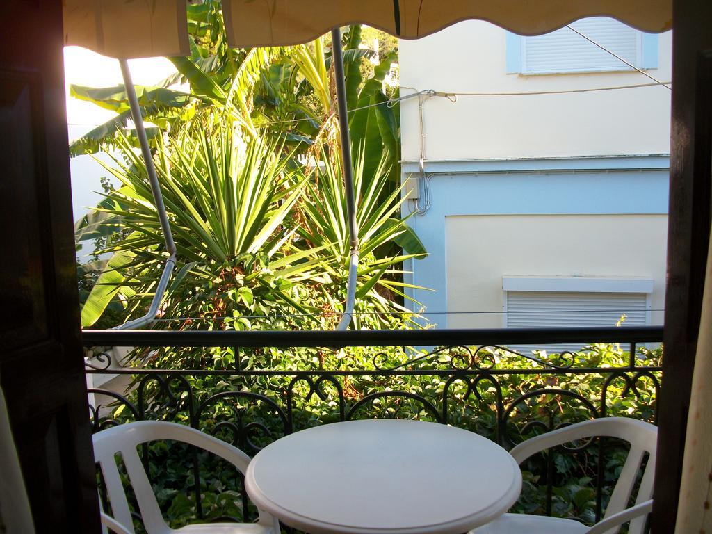 Jasmine'S Guest House Карловасі Номер фото