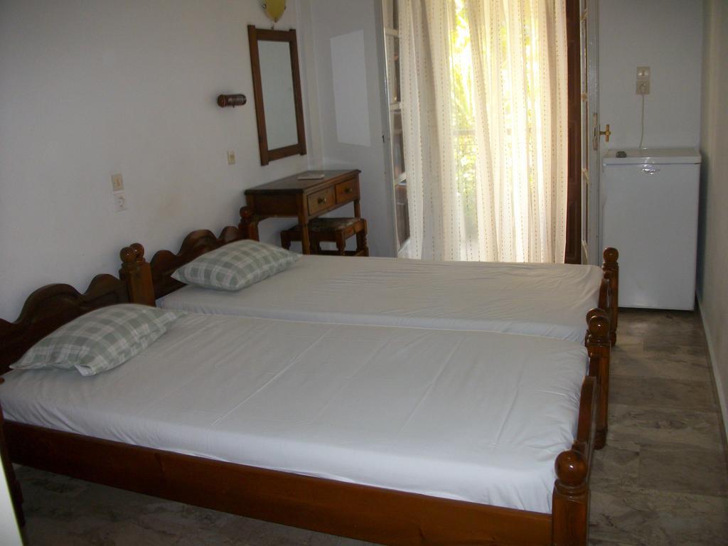 Jasmine'S Guest House Карловасі Номер фото